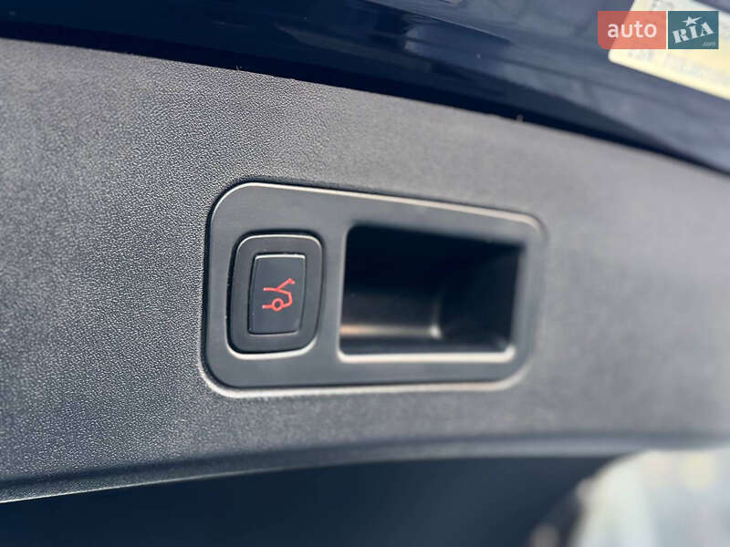 Ліфтбек Tesla Model S 2014 в Львові фото 50 Ліфтбек Tesla Model S 2014 в Львові