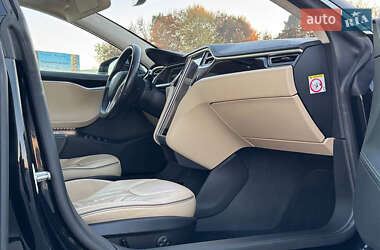 Лифтбек Tesla Model S 2014 в 