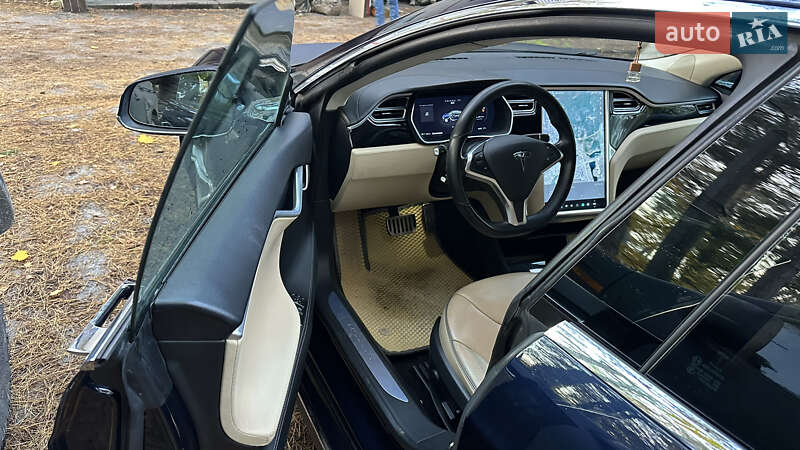 Ліфтбек Tesla Model S 2014 в Києві фото 3 Ліфтбек Tesla Model S 2014 в Києві