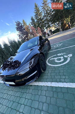 Лифтбек Tesla Model S 2022 в 