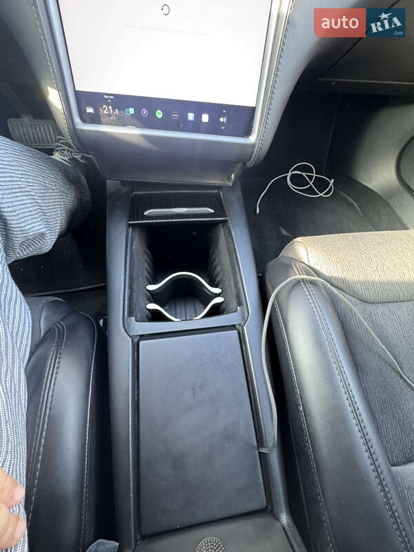 Ліфтбек Tesla Model S 2018 в Києві фото 19 Ліфтбек Tesla Model S 2018 в Києві