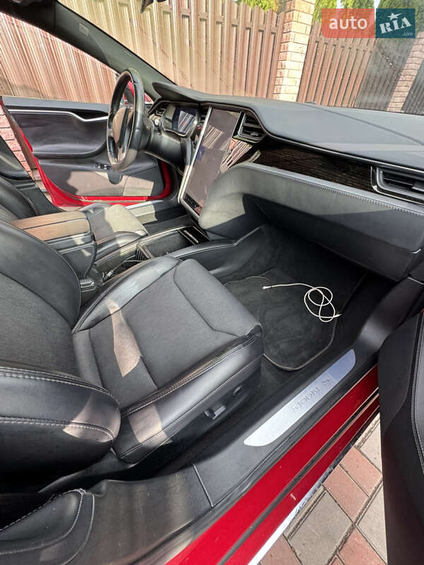 Ліфтбек Tesla Model S 2018 в Києві фото 24 Ліфтбек Tesla Model S 2018 в Києві