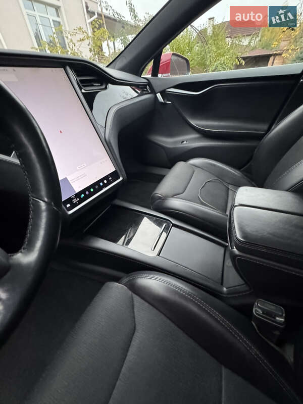 Ліфтбек Tesla Model S 2018 в Києві фото 30 Ліфтбек Tesla Model S 2018 в Києві