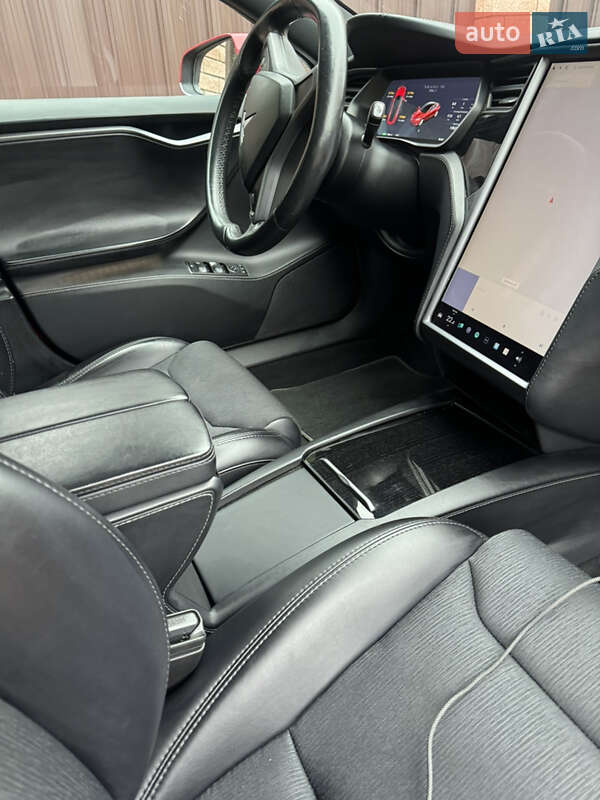 Ліфтбек Tesla Model S 2018 в Києві фото 37 Ліфтбек Tesla Model S 2018 в Києві