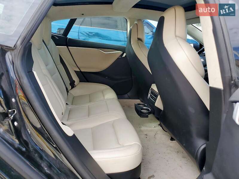 Ліфтбек Tesla Model S 2017 в Києві