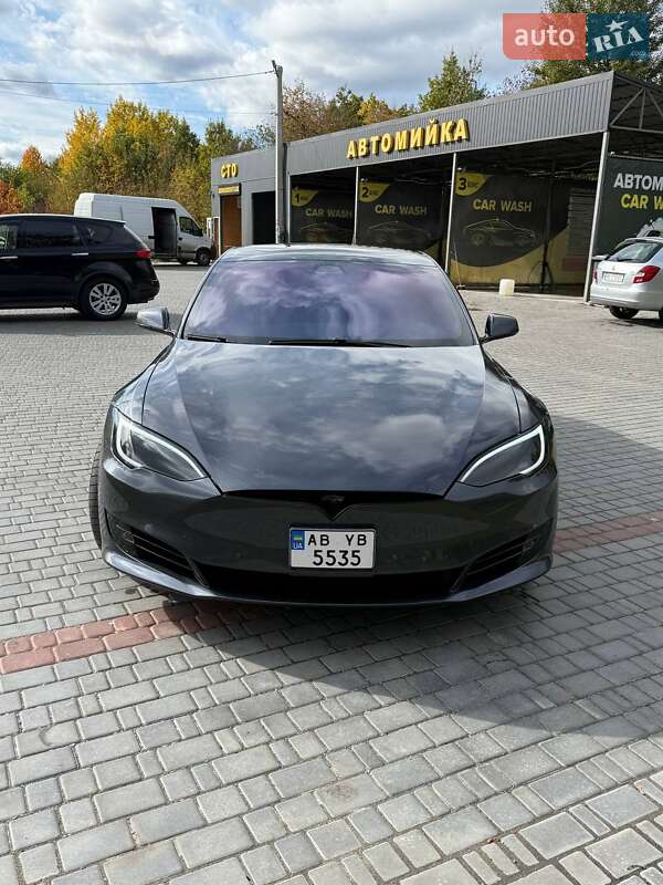 Ліфтбек Tesla Model S 2018 в Вінниці фото 4 Ліфтбек Tesla Model S 2018 в Вінниці