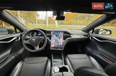 Лифтбек Tesla Model S 2018 в Виннице