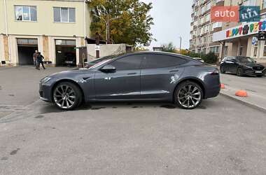 Лифтбек Tesla Model S 2018 в Виннице