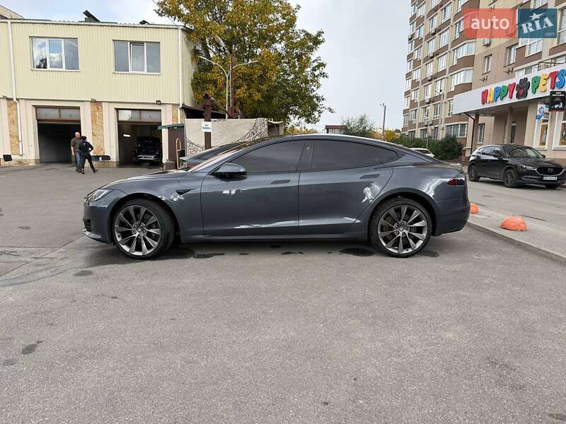 Ліфтбек Tesla Model S 2018 в Вінниці фото 24 Ліфтбек Tesla Model S 2018 в Вінниці
