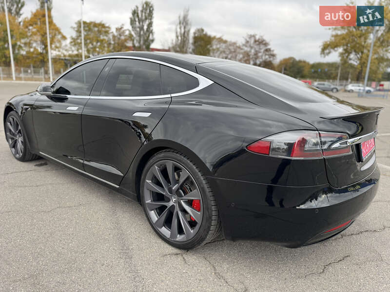 Ліфтбек Tesla Model S 2019 в Дніпрі фото 12 Ліфтбек Tesla Model S 2019 в Дніпрі