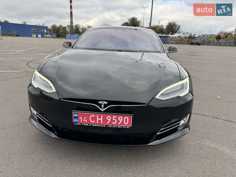 Ліфтбек Tesla Model S 2019 в Дніпрі фото 16 Ліфтбек Tesla Model S 2019 в Дніпрі