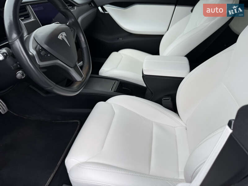 Ліфтбек Tesla Model S 2019 в Дніпрі фото 22 Ліфтбек Tesla Model S 2019 в Дніпрі