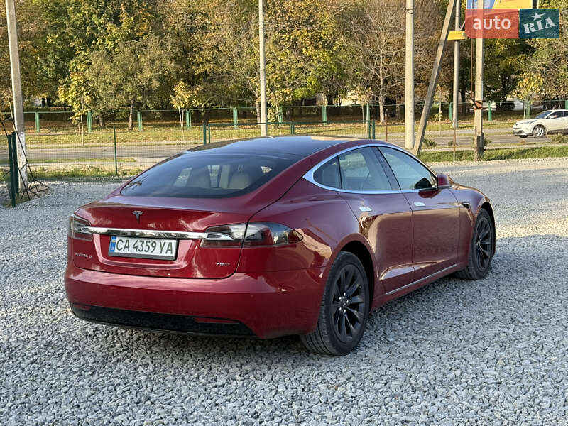 Ліфтбек Tesla Model S 2017 в Чернівцях фото 4 Ліфтбек Tesla Model S 2017 в Чернівцях