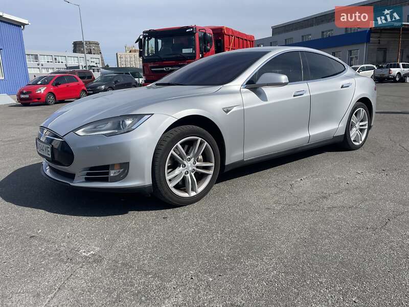 Ліфтбек Tesla Model S 2013 в Києві фото 6 Ліфтбек Tesla Model S 2013 в Києві