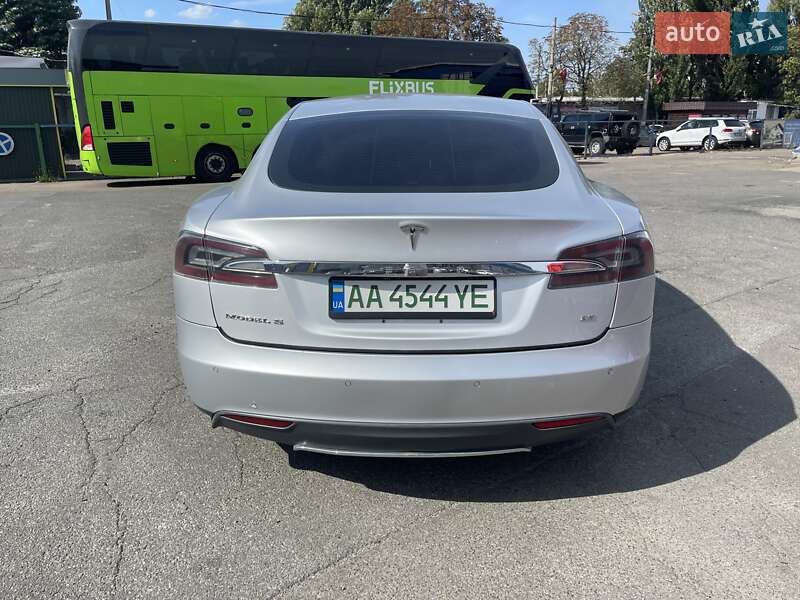 Ліфтбек Tesla Model S 2013 в Києві фото 12 Ліфтбек Tesla Model S 2013 в Києві
