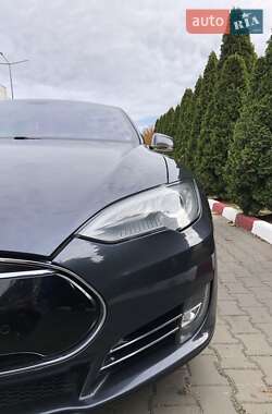 Лифтбек Tesla Model S 2014 в Николаеве