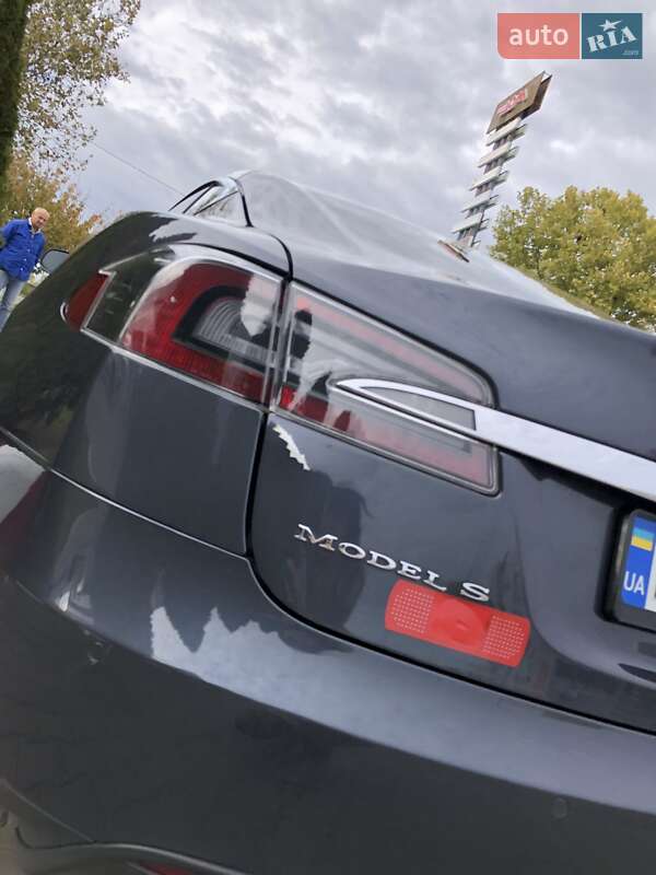 Лифтбек Tesla Model S 2014 в Николаеве