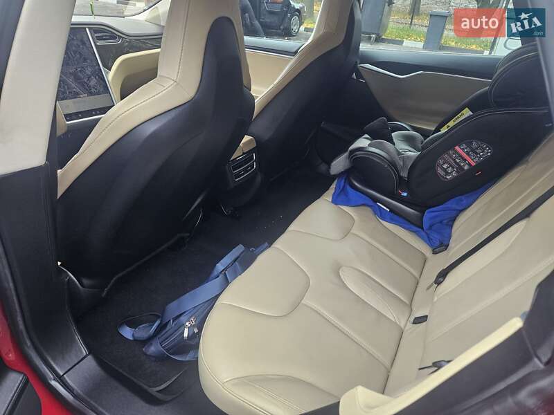 Ліфтбек Tesla Model S 2013 в Рівному фото 16 Ліфтбек Tesla Model S 2013 в Рівному