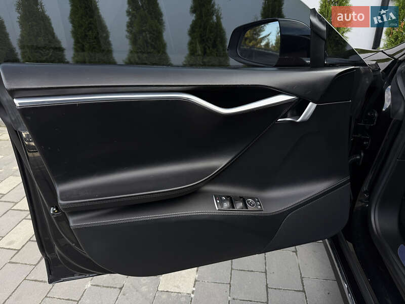 Лифтбек Tesla Model S 2015 в Дрогобыче фото 28 Лифтбек Tesla Model S 2015 в Дрогобыче