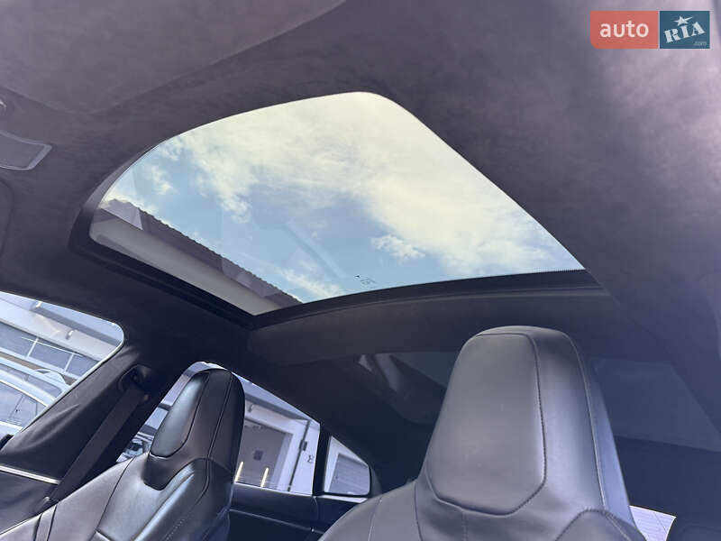 Лифтбек Tesla Model S 2015 в Дрогобыче фото 34 Лифтбек Tesla Model S 2015 в Дрогобыче