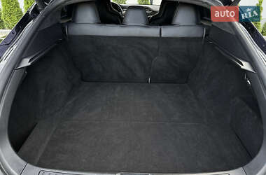 Ліфтбек Tesla Model S 2015 в  фото 38 Ліфтбек Tesla Model S 2015 в