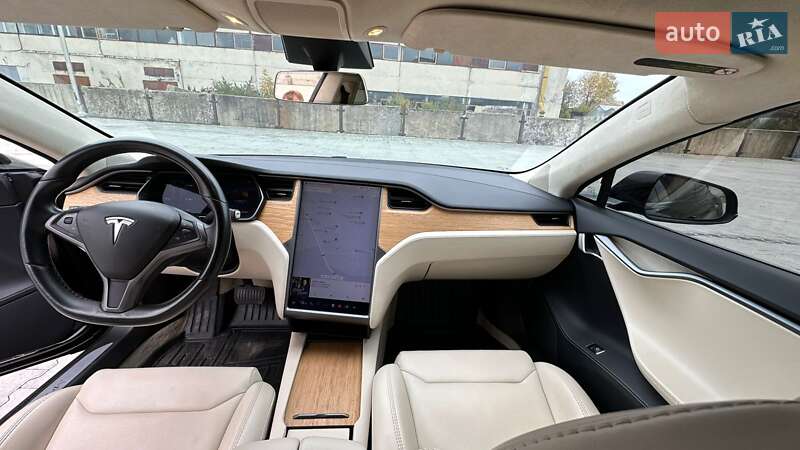 Лифтбек Tesla Model S 2019 в Тернополе