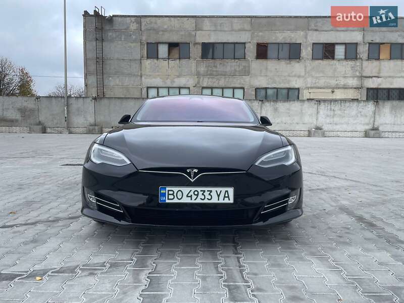 Лифтбек Tesla Model S 2019 в Тернополе