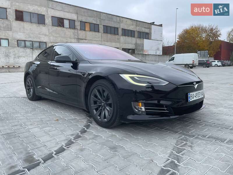 Лифтбек Tesla Model S 2019 в Тернополе