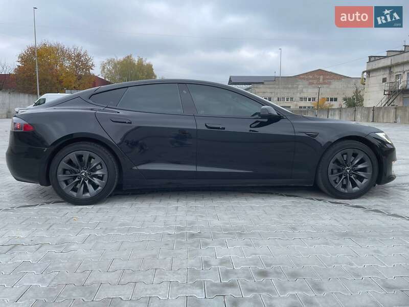 Лифтбек Tesla Model S 2019 в Тернополе