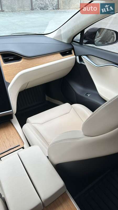 Ліфтбек Tesla Model S 2019 в Тернополі фото 15 Ліфтбек Tesla Model S 2019 в Тернополі