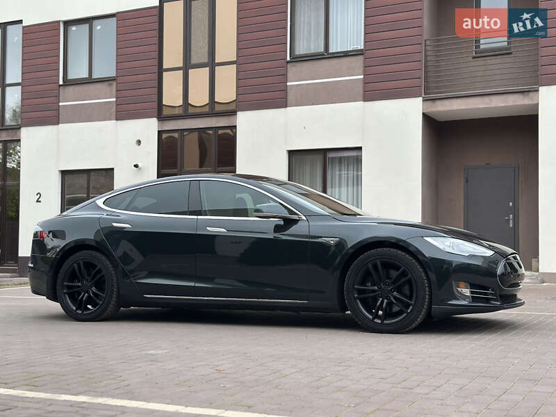 Лифтбек Tesla Model S 2013 в Одессе