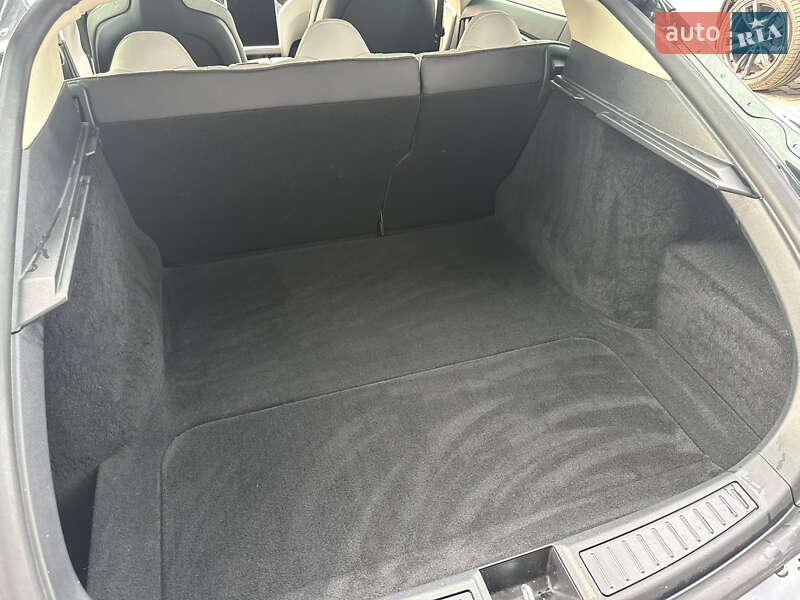 Лифтбек Tesla Model S 2013 в Одессе