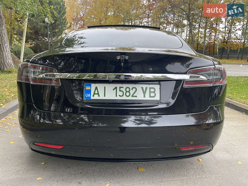 Ліфтбек Tesla Model S 2017 в Києві фото 5 Ліфтбек Tesla Model S 2017 в Києві
