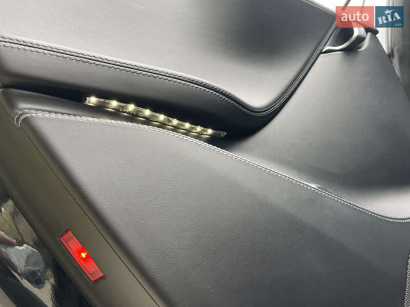 Ліфтбек Tesla Model S 2017 в Києві фото 21 Ліфтбек Tesla Model S 2017 в Києві