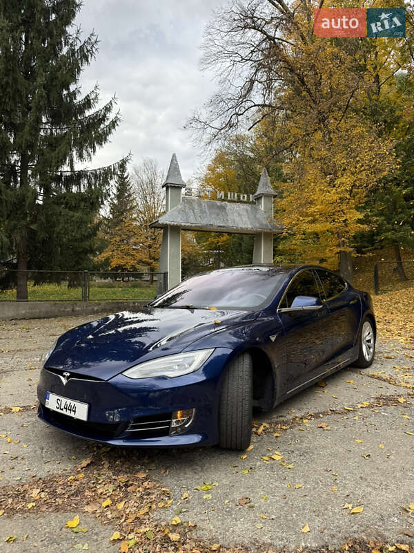 Tesla Model S 2017
