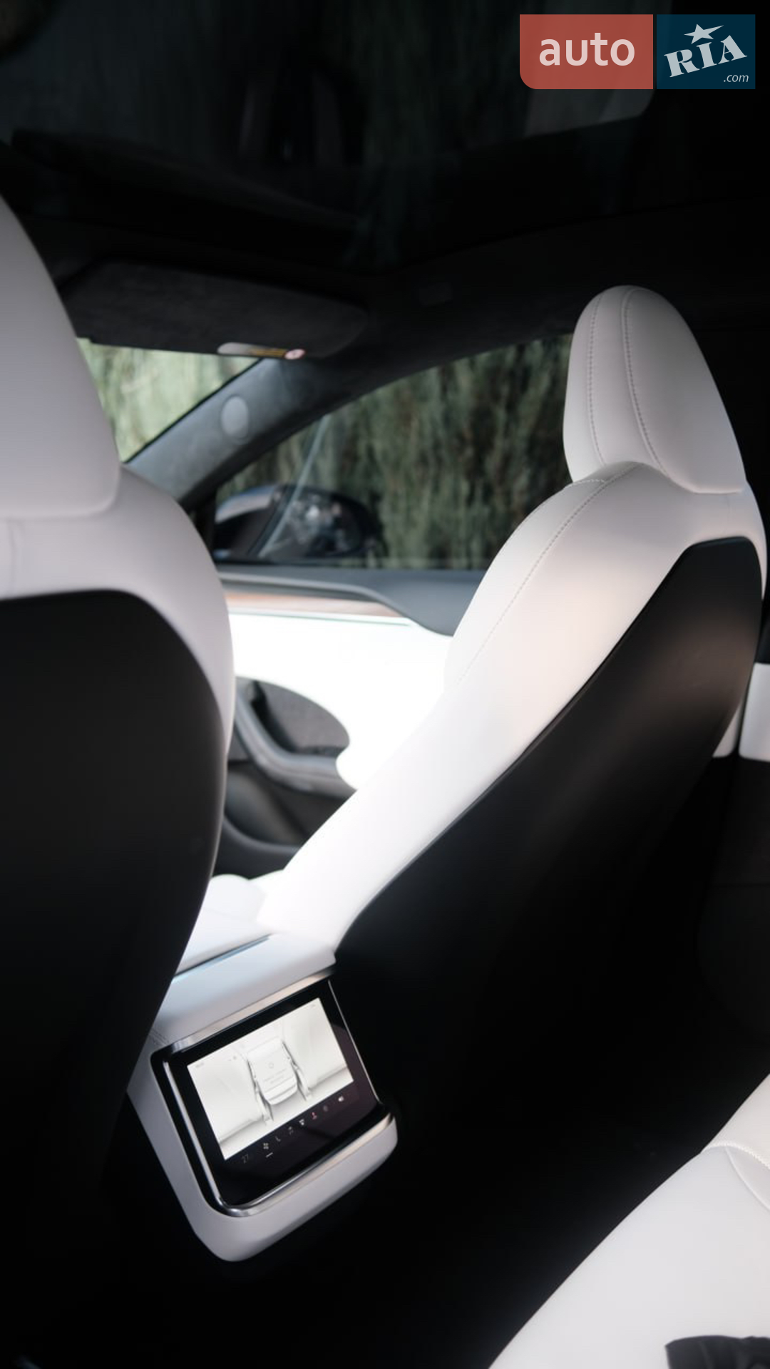 2022 Tesla Model S - мініатюра 5