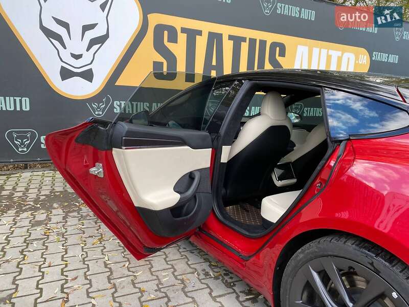 Лифтбек Tesla Model S 2021 в Хмельницком