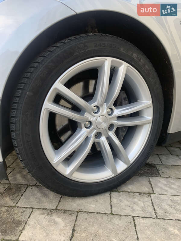 Ліфтбек Tesla Model S 2015 в Шептицькому фото 18 Ліфтбек Tesla Model S 2015 в Шептицькому