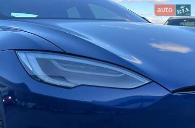 Лифтбек Tesla Model S 2022 в Львове