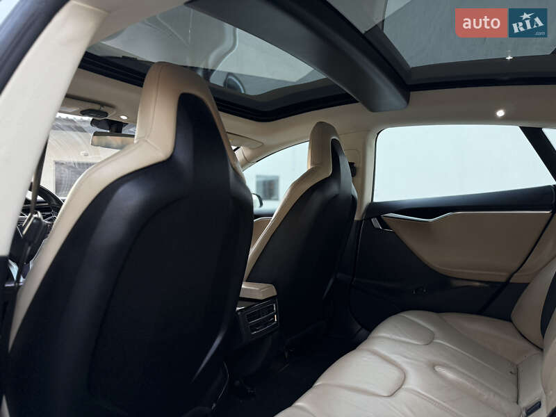 Ліфтбек Tesla Model S 2013 в Луцьку фото 29 Ліфтбек Tesla Model S 2013 в Луцьку