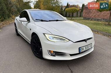 Лифтбек Tesla Model S 2020 в Ровно