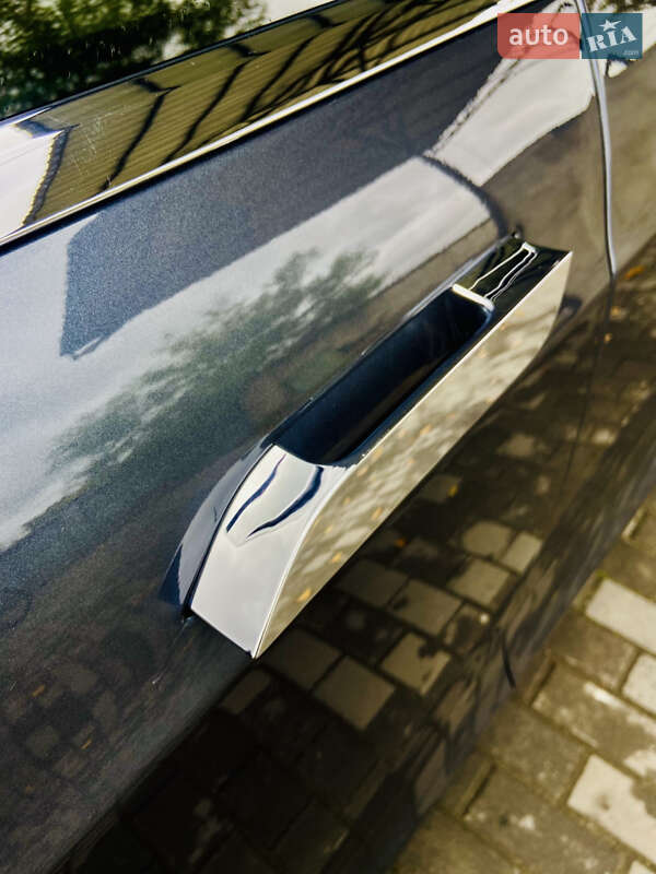 Лифтбек Tesla Model S 2016 в Луцке фото 45 Лифтбек Tesla Model S 2016 в Луцке