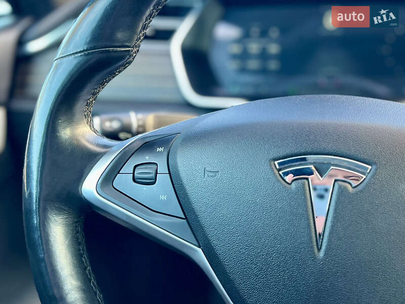 Ліфтбек Tesla Model S 2015 в Києві фото 16 Ліфтбек Tesla Model S 2015 в Києві