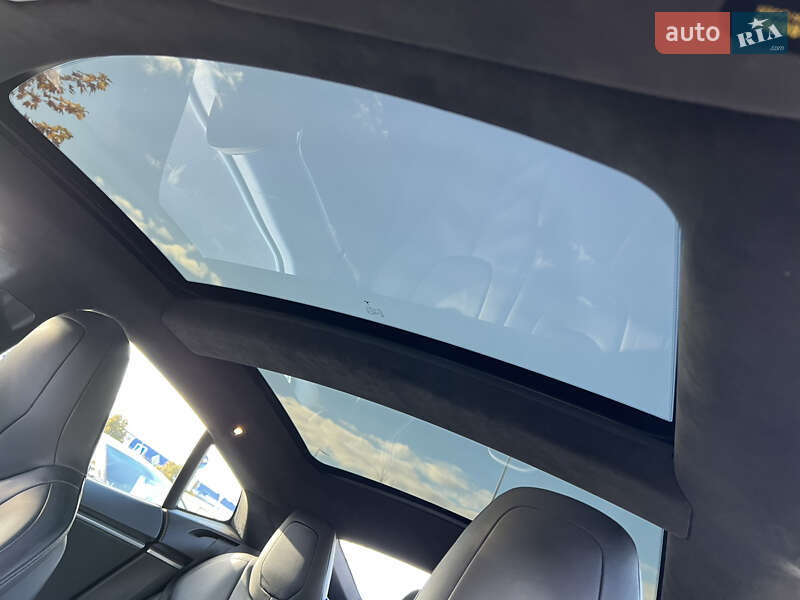 Ліфтбек Tesla Model S 2015 в Києві фото 34 Ліфтбек Tesla Model S 2015 в Києві