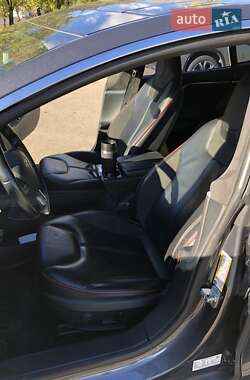 Лифтбек Tesla Model S 2014 в Николаеве