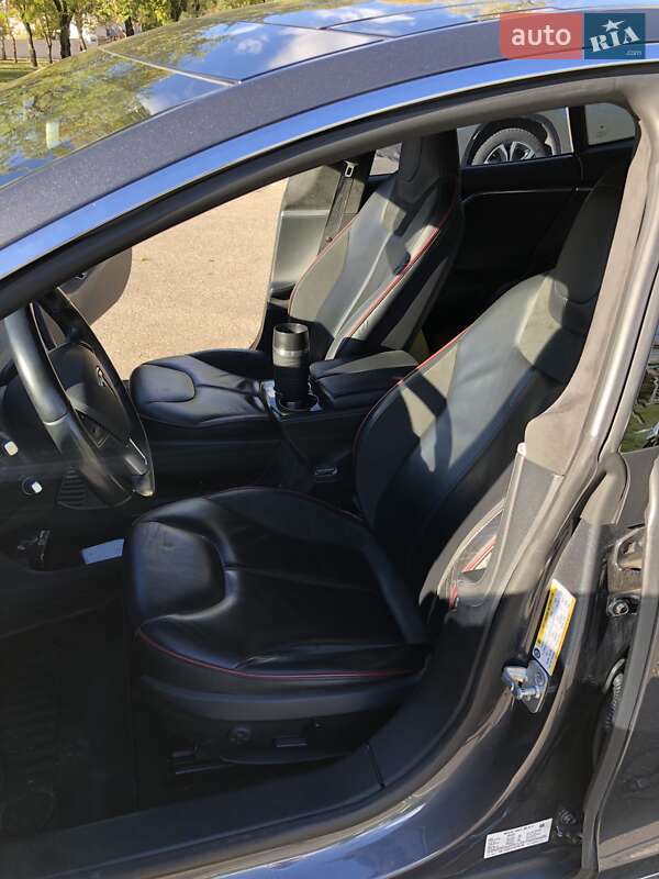 Лифтбек Tesla Model S 2014 в Николаеве