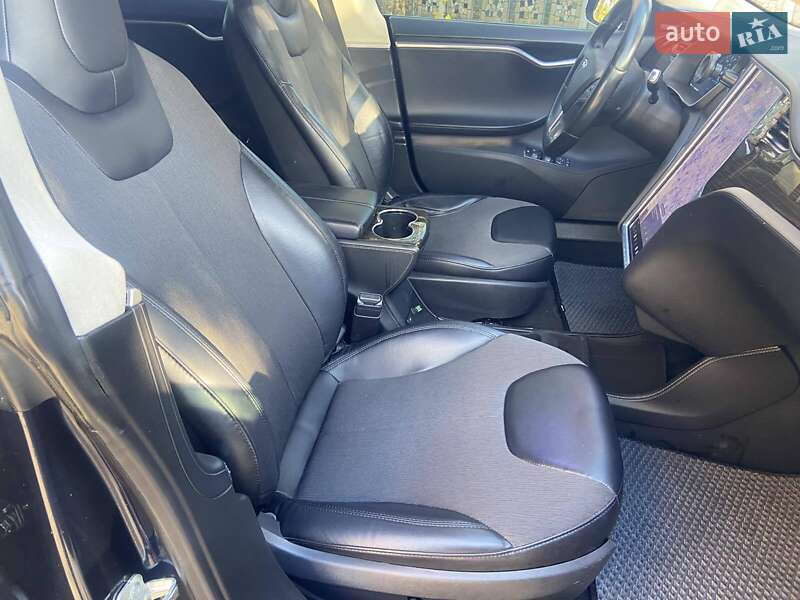 Ліфтбек Tesla Model S 2014 в Хмельницькому