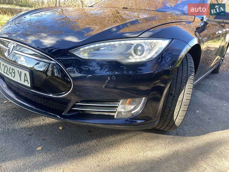 Ліфтбек Tesla Model S 2014 в Хмельницькому