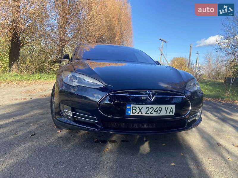 Ліфтбек Tesla Model S 2014 в Хмельницькому