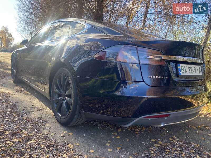 Ліфтбек Tesla Model S 2014 в Хмельницькому